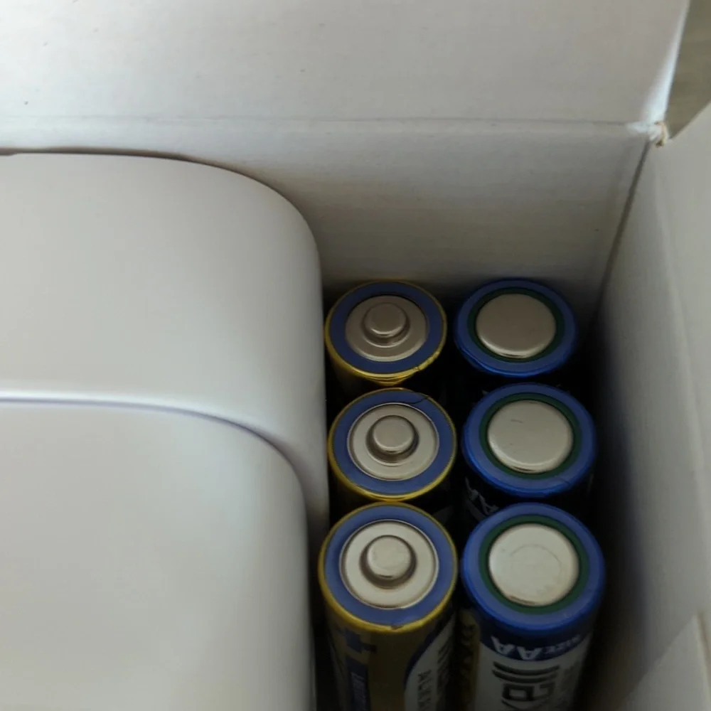 Govee WiFi Thermometer & Hygrometer - White 2 Pack - Picture 6 of 6